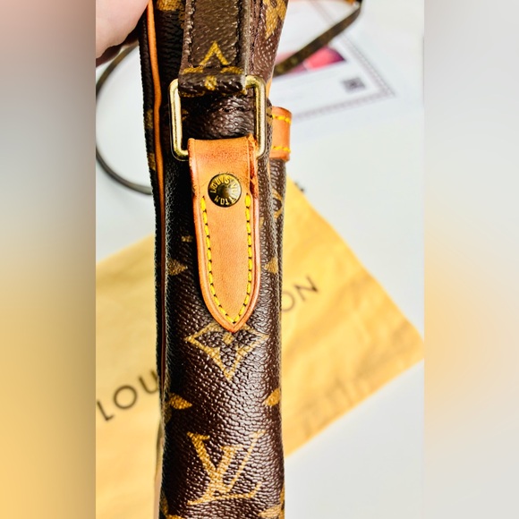 Louis Vuitton Danube Bag Vintage Crossbody Monogram Comes with COA and Dustbag - Picture 8 of 16